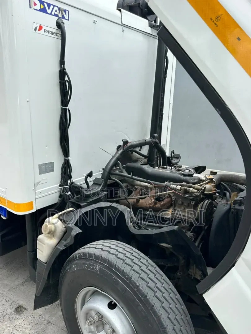 Mitsubishi Canter Guts