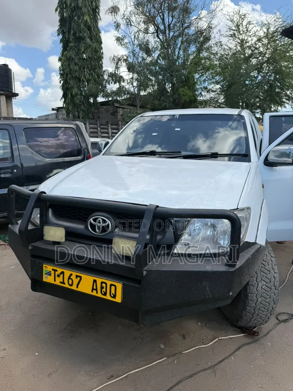 Toyota Hilux 2012 White