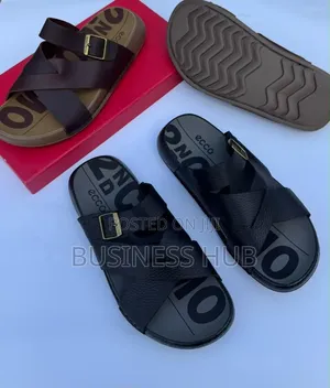 Brand Clarcks One Sandals