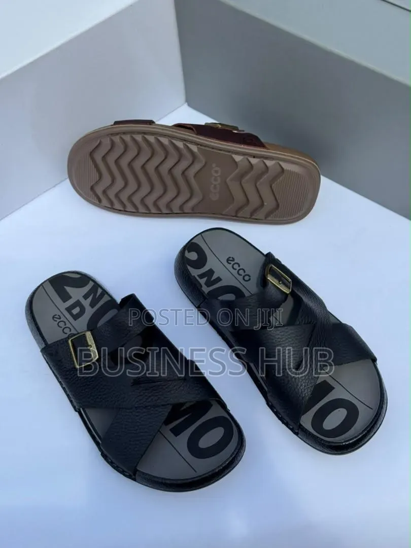 Brand Clarcks One Sandals