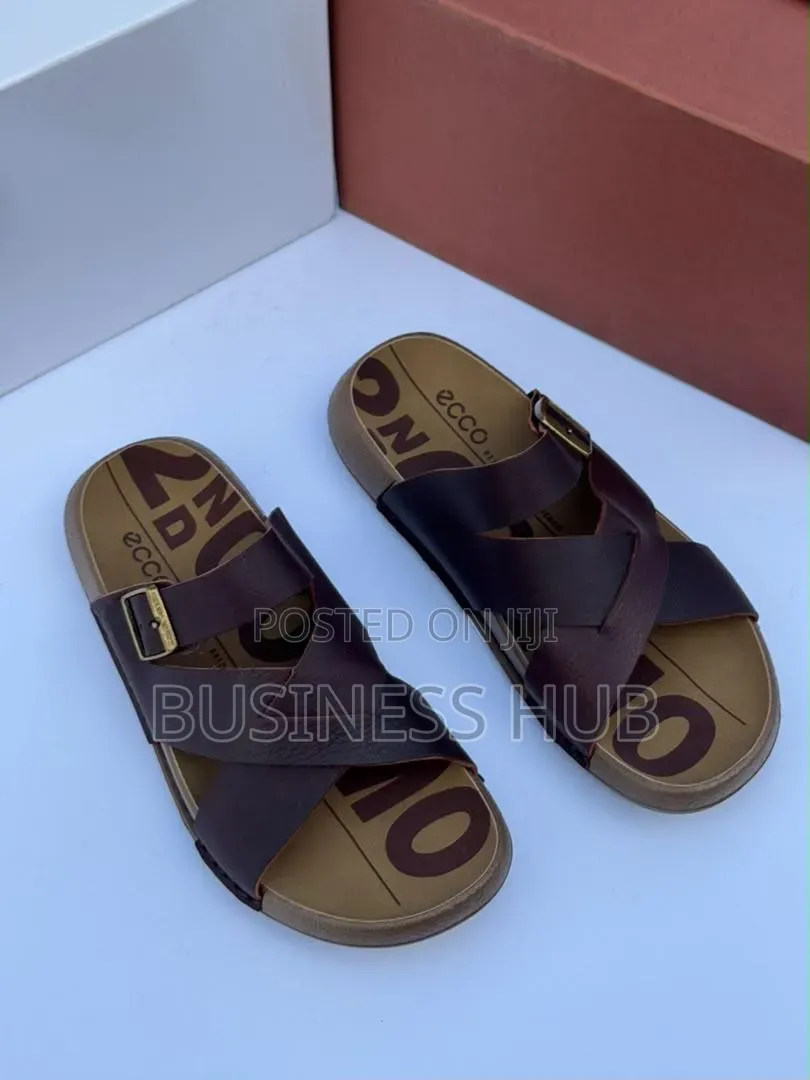 Brand Clarcks One Sandals