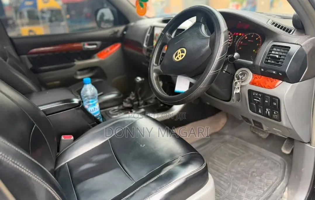 Toyota Land Cruiser Prado 2005 Black