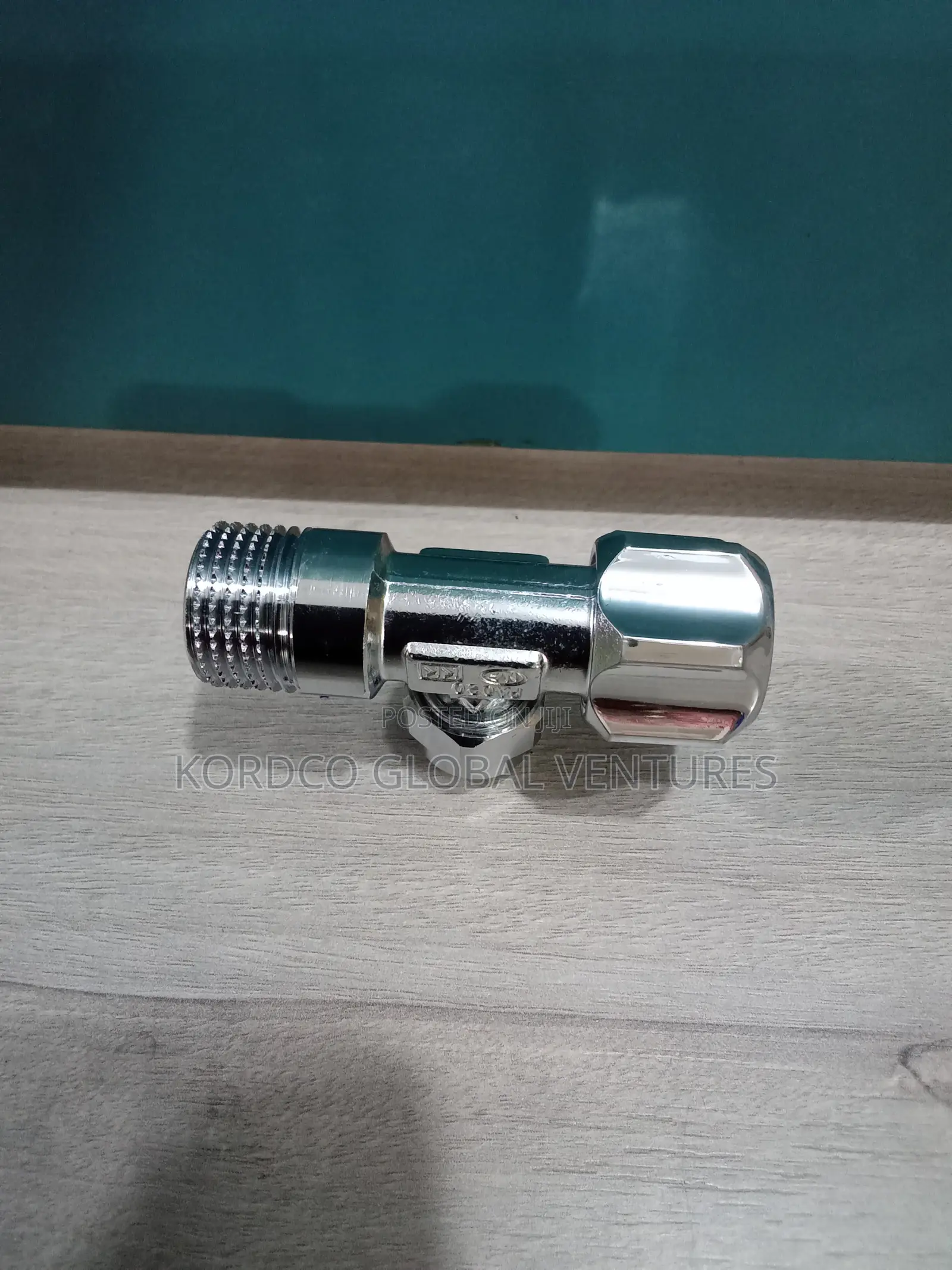 Angle Valve 1/2" X 3/8"