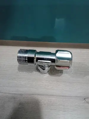 Angle Valve 1/2" X 3/8"