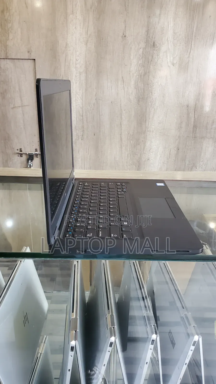 Laptop Dell Precision 5490 8GB Intel Core i5 SSD 256GB