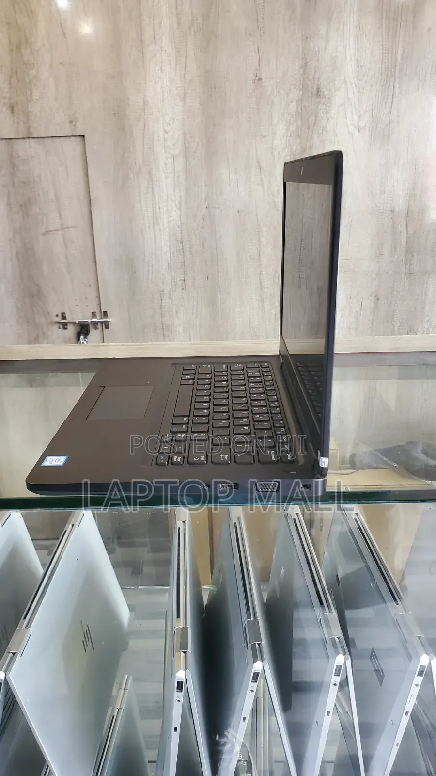 Laptop Dell Precision 5490 8GB Intel Core i5 SSD 256GB