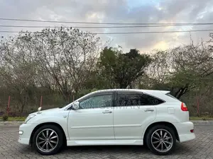 Toyota Harrier 2007 White