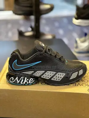 Nike Shox TL Sneakers