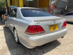 Toyota Crown 2006 Silver