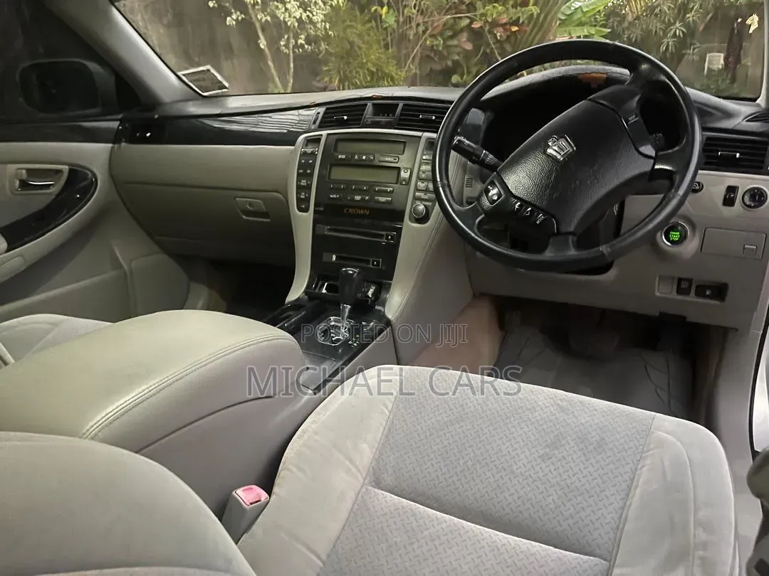 Toyota Crown 2006 Silver