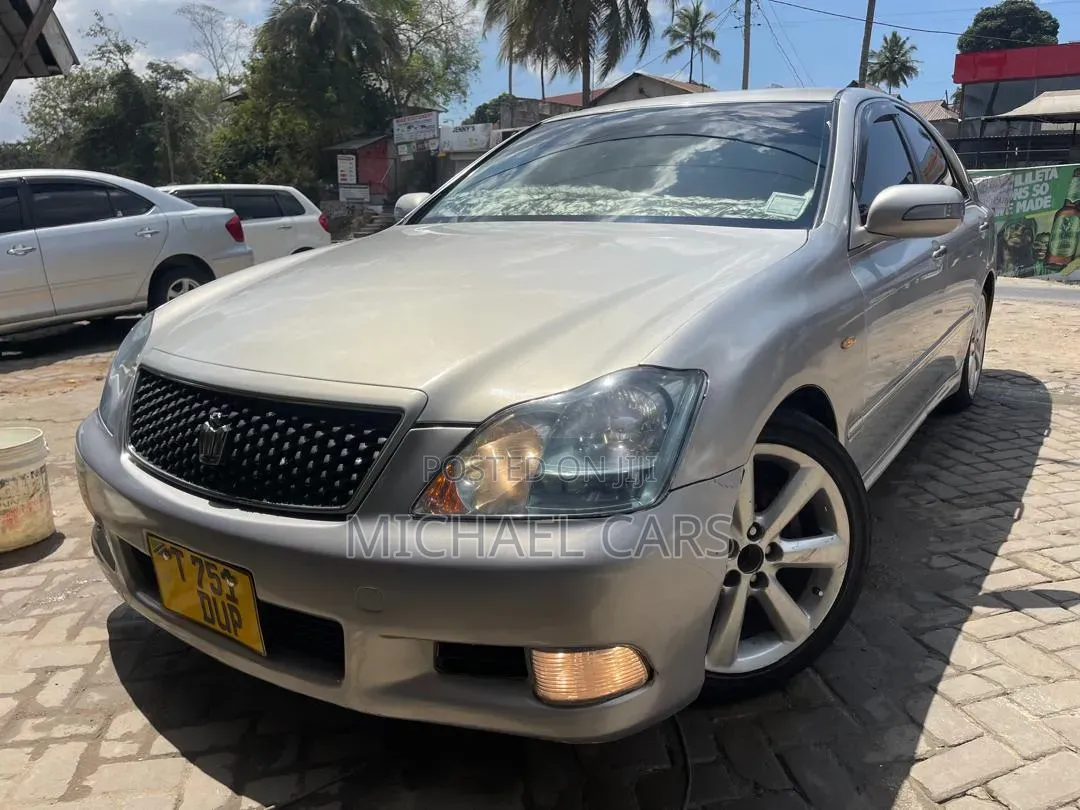 Toyota Crown 2006 Silver