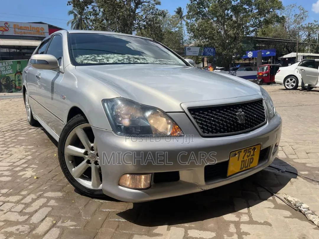 Toyota Crown 2006 Silver