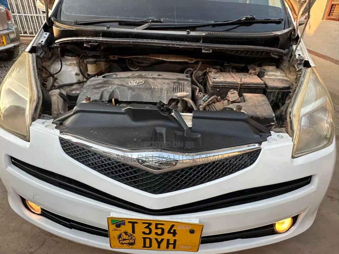 Toyota Ractis 2009 White
