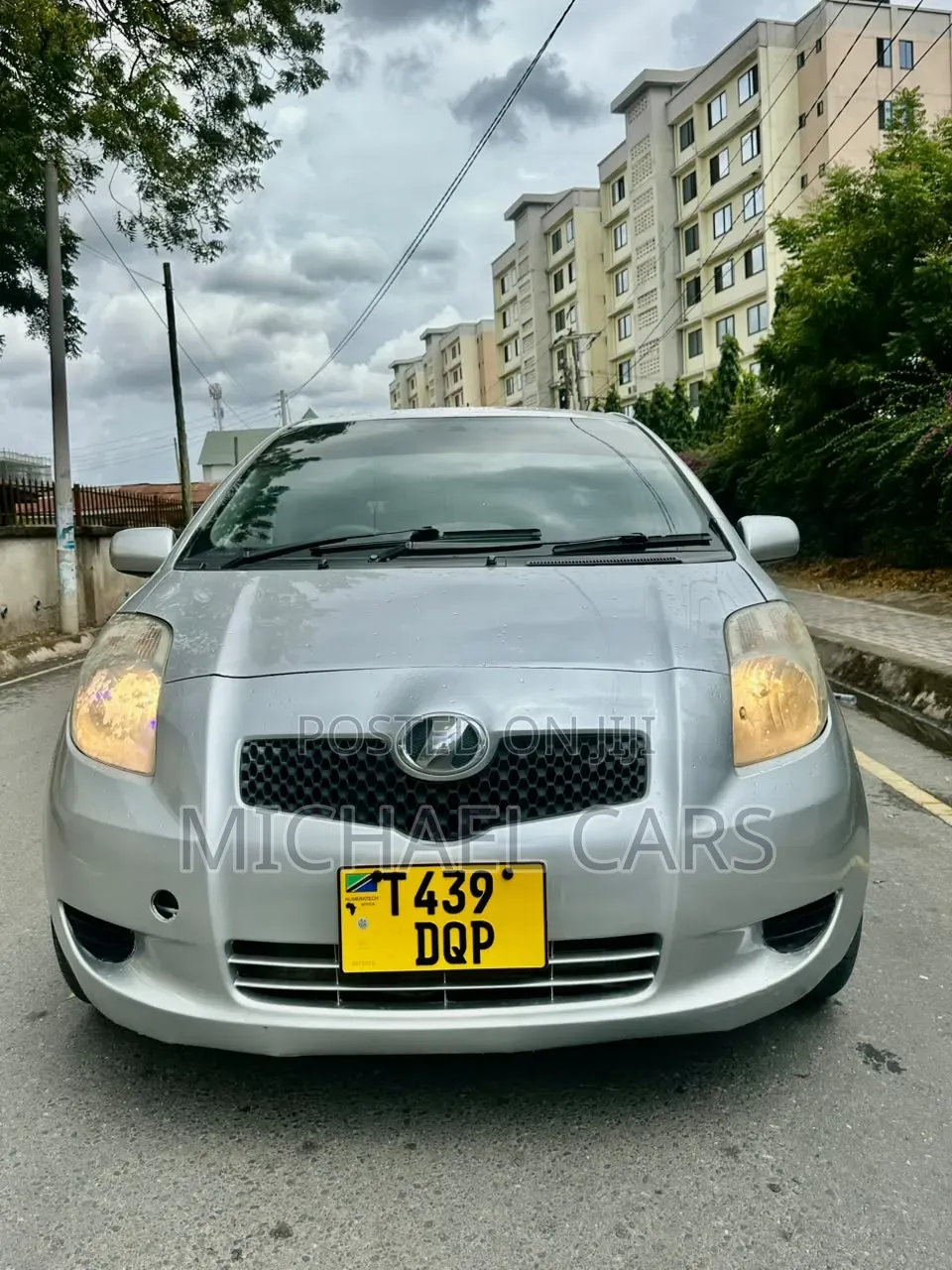 Toyota Vitz 2006 Silver
