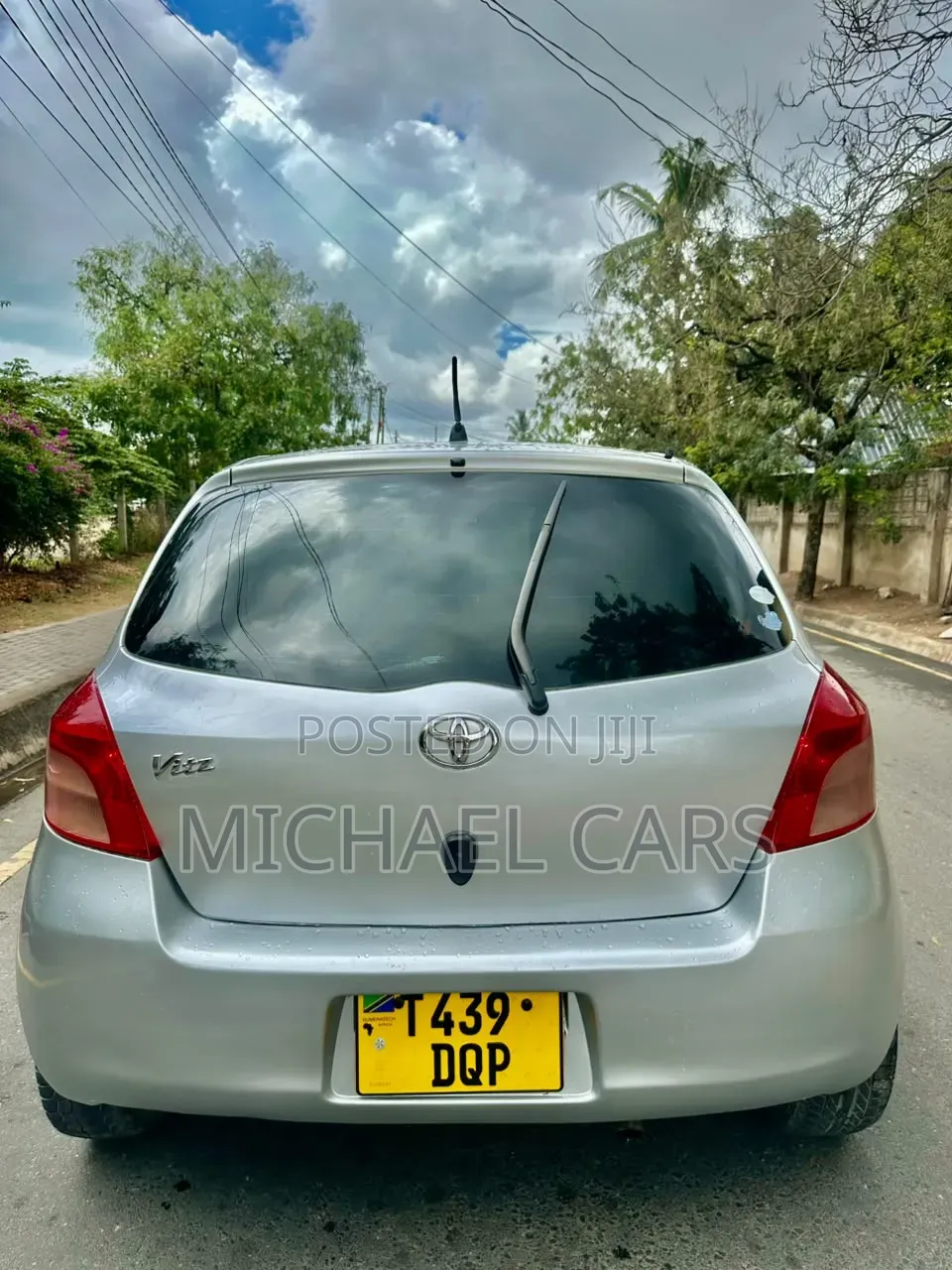 Toyota Vitz 2006 Silver