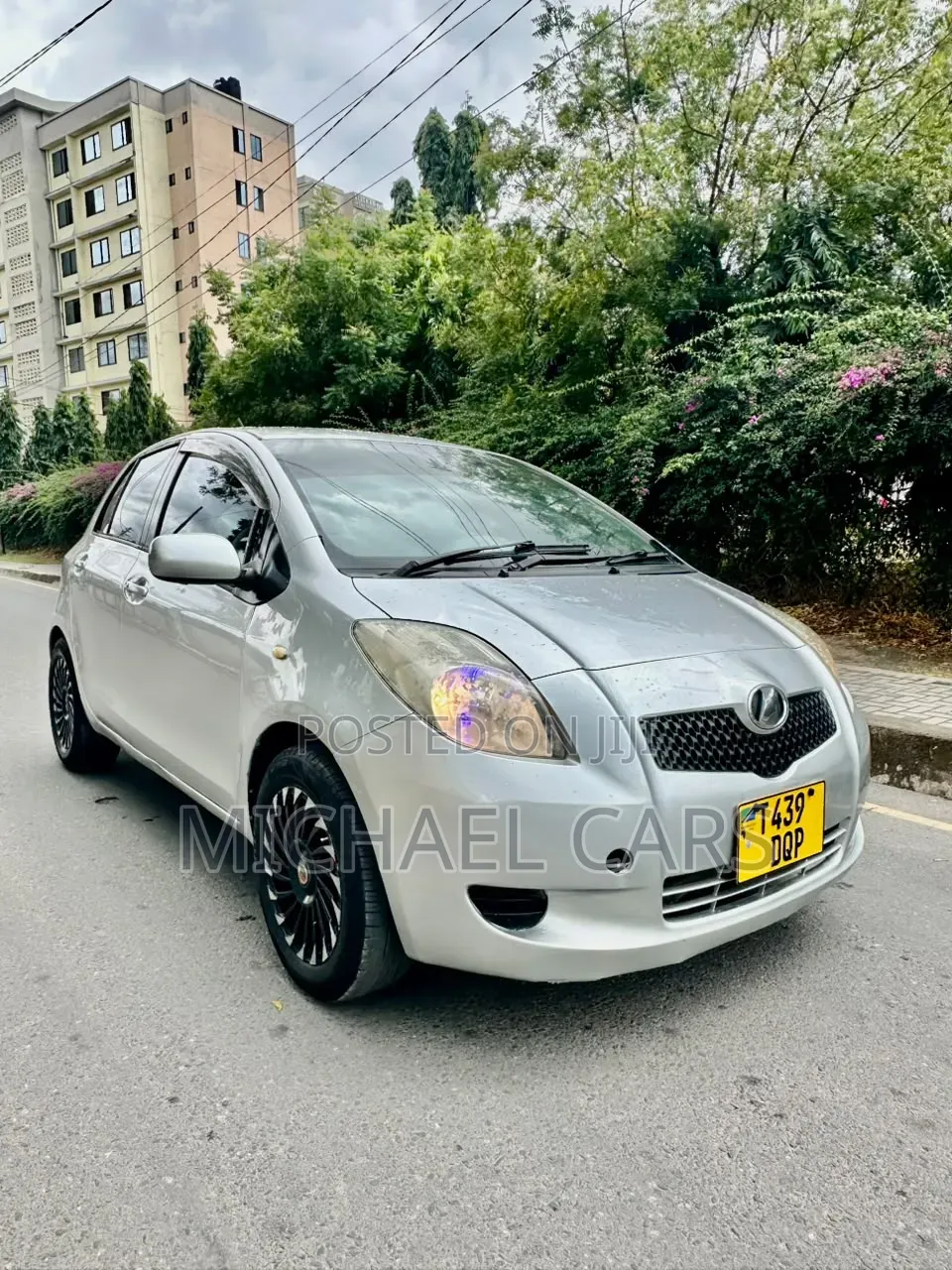 Toyota Vitz 2006 Silver