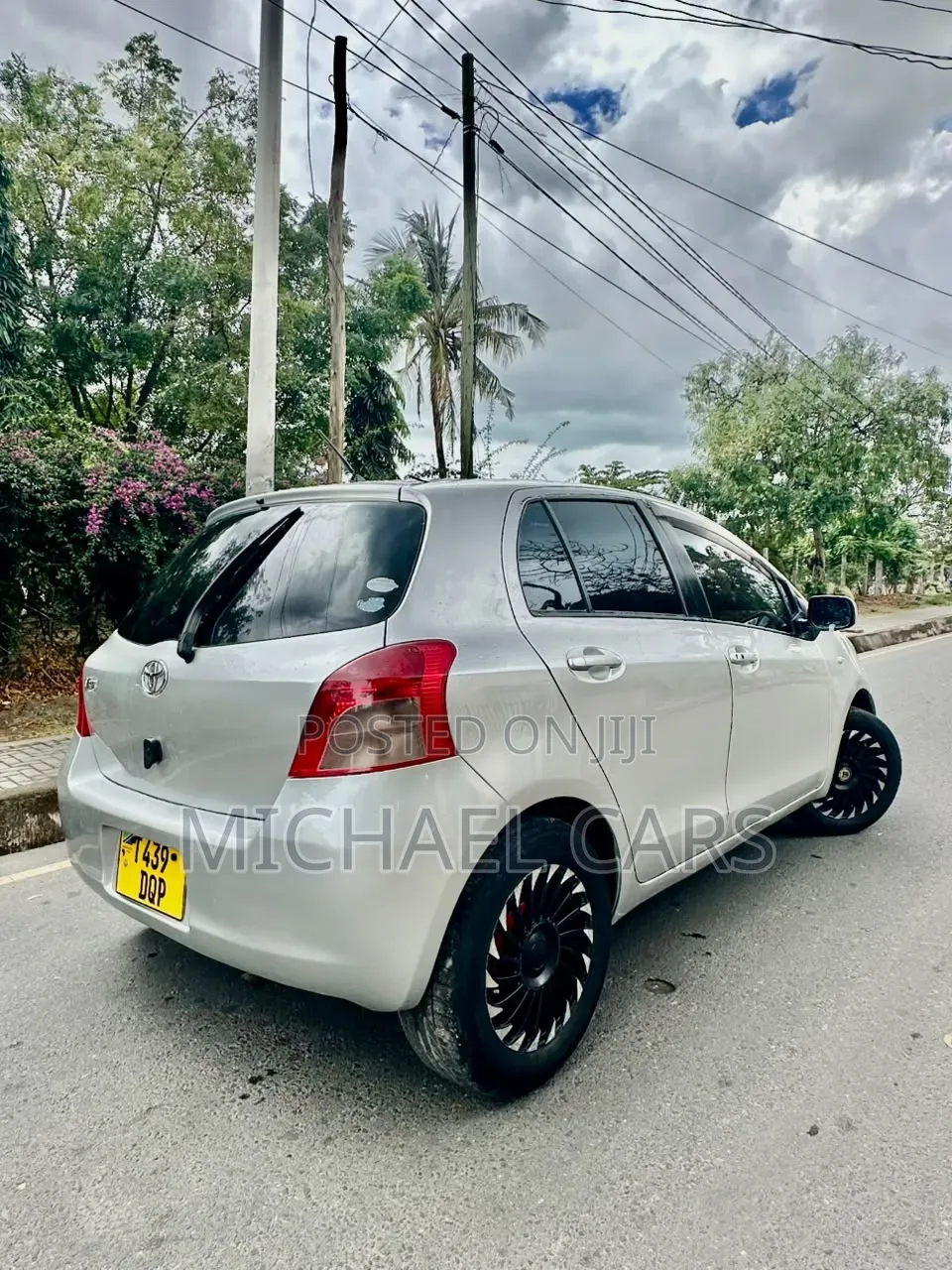 Toyota Vitz 2006 Silver