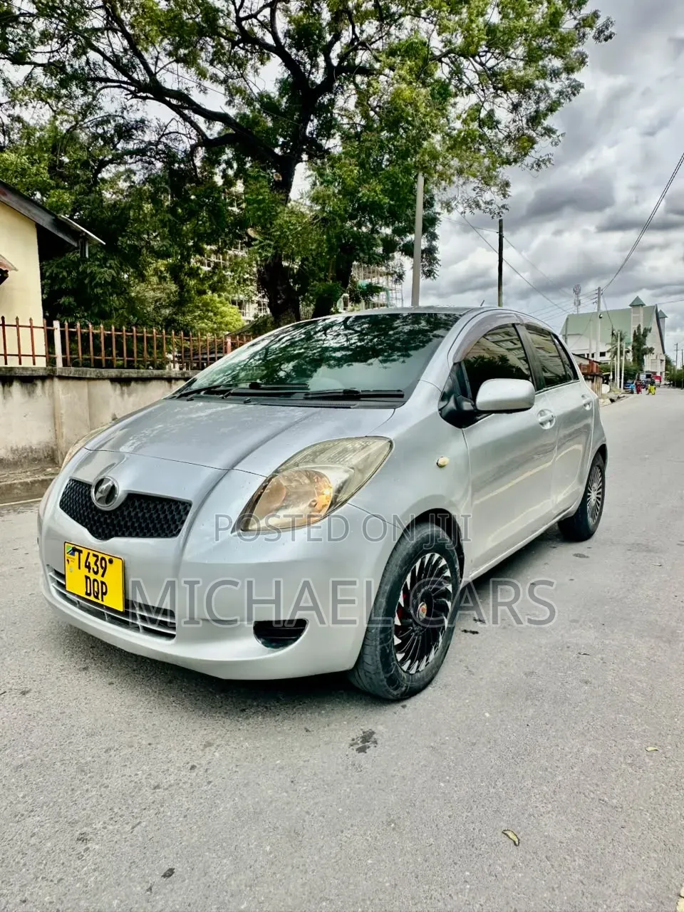 Toyota Vitz 2006 Silver