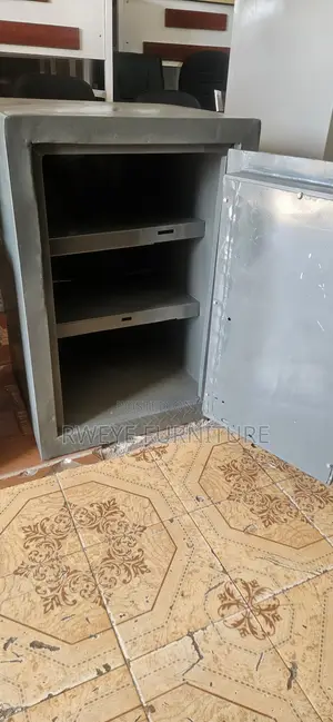 SAFE BOX ( Sanduku La Chuma)