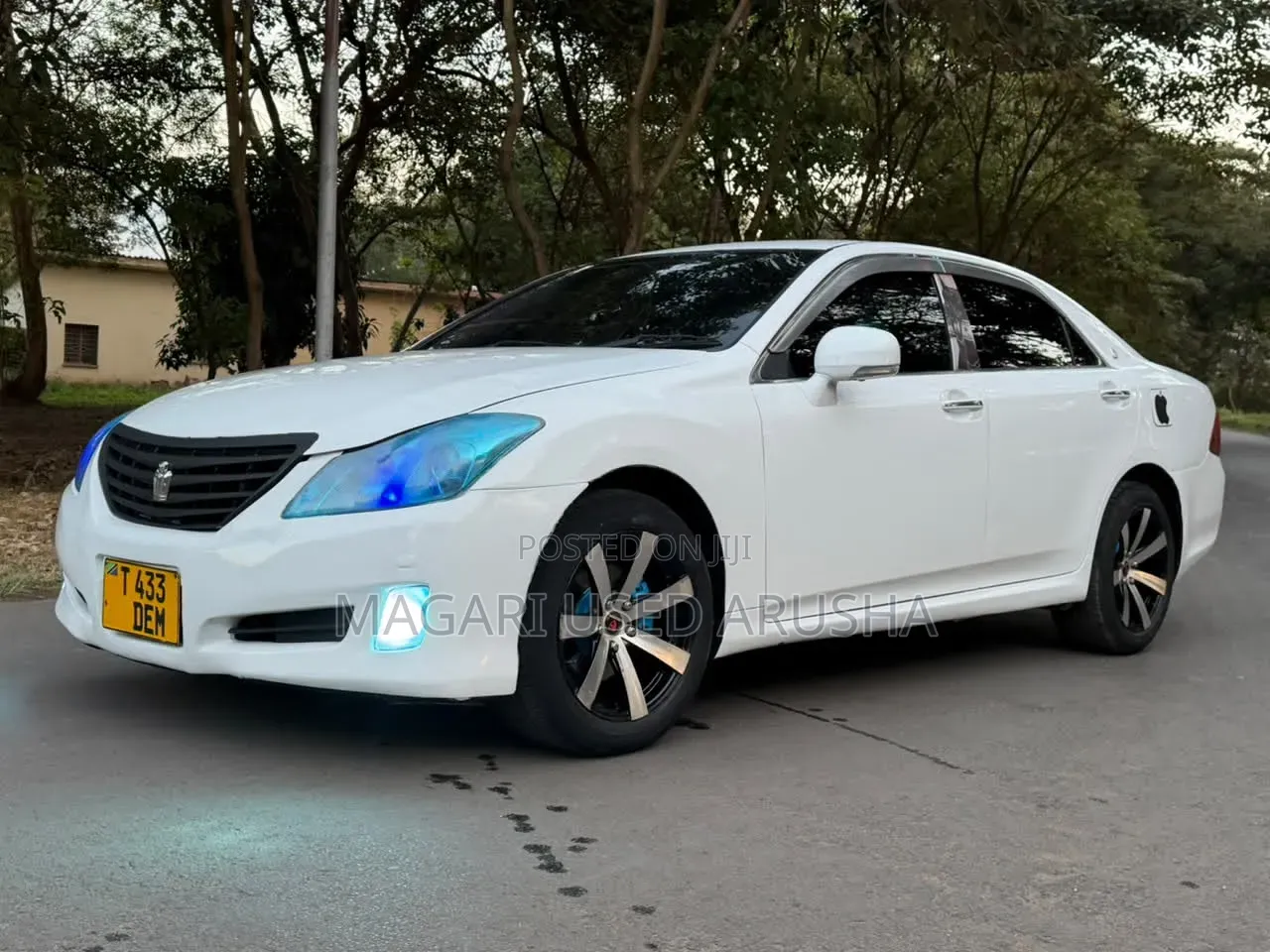 Toyota Crown 2009 White