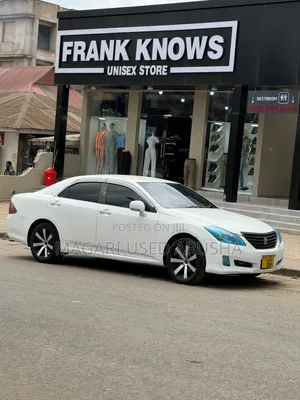 Toyota Crown 2009 White