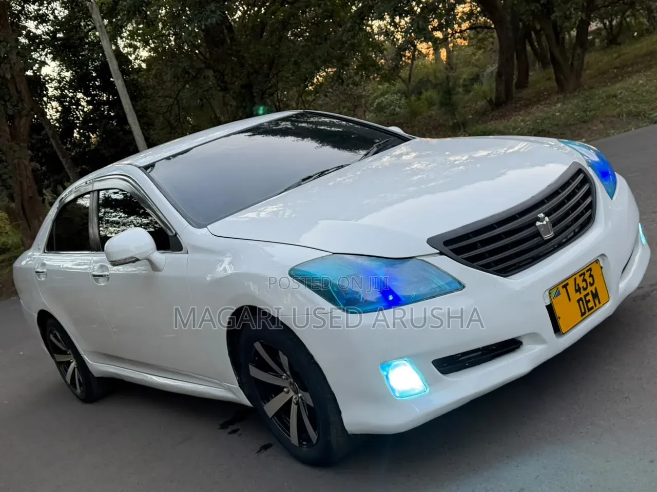 Toyota Crown 2009 White