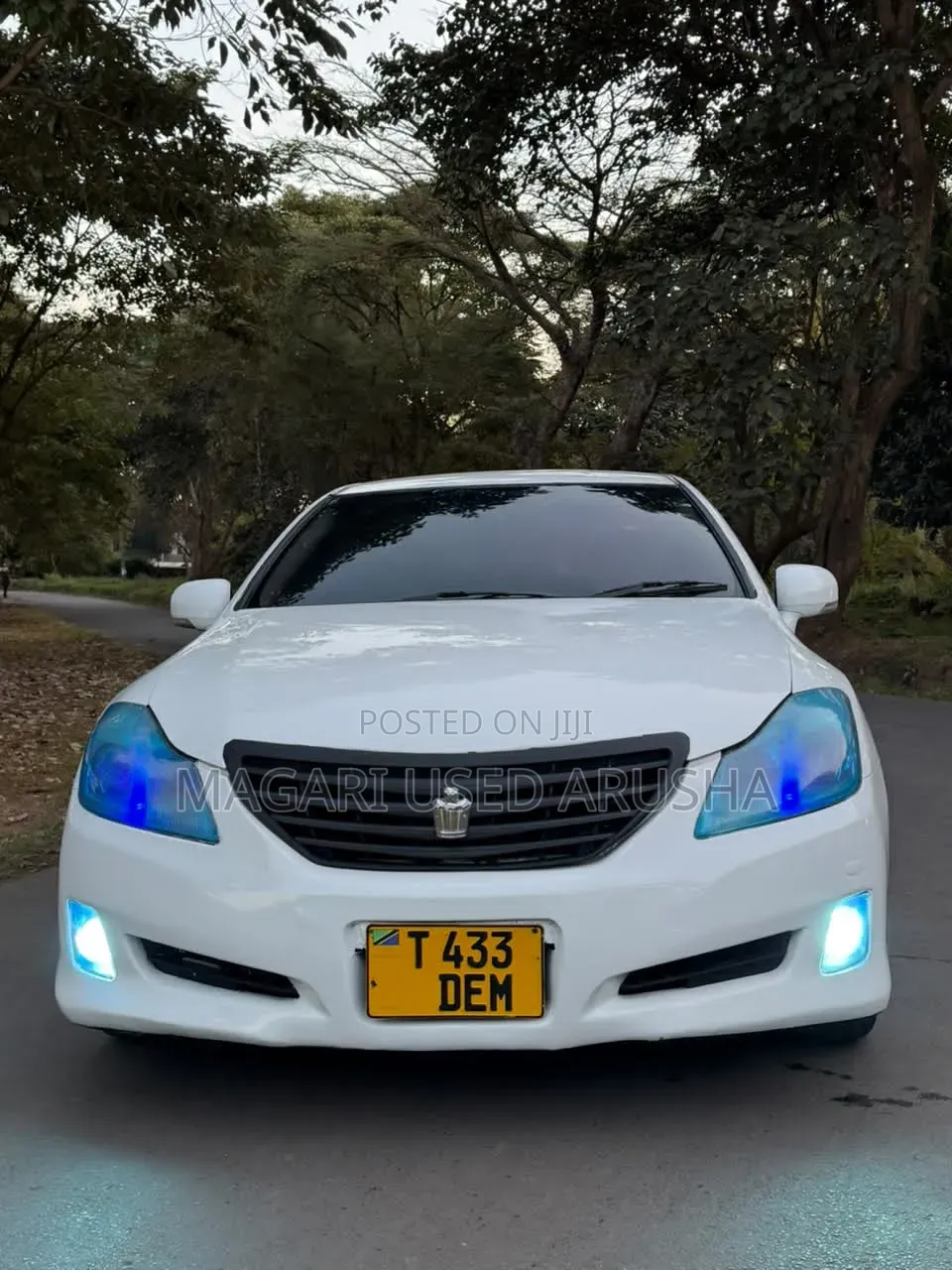 Toyota Crown 2009 White