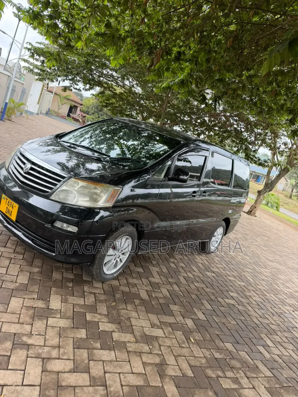 Toyota Alphard 2004 Black