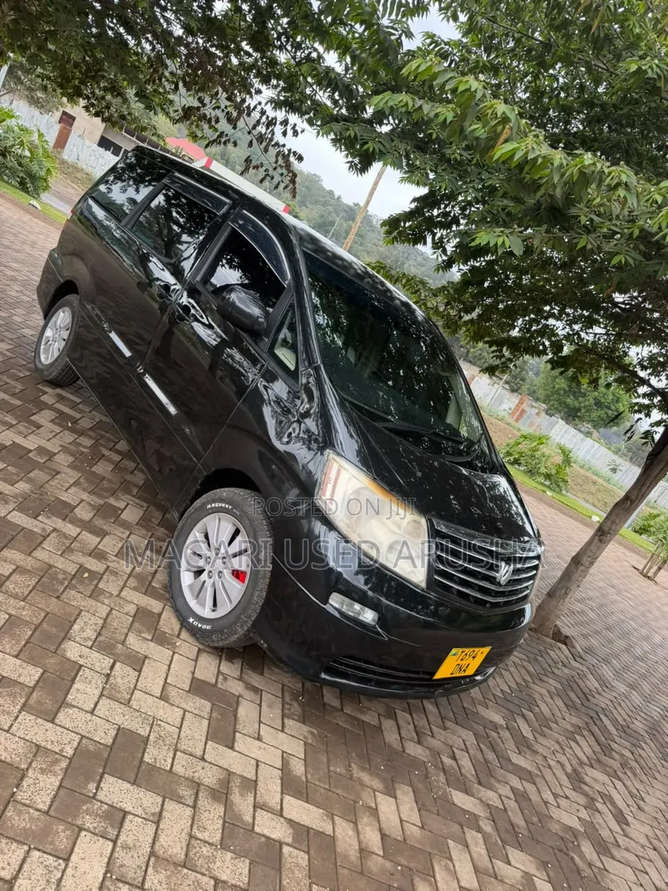 Toyota Alphard 2004 Black