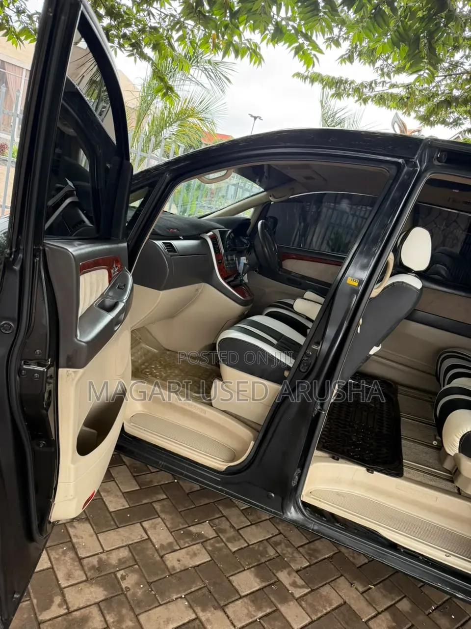 Toyota Alphard 2004 Black