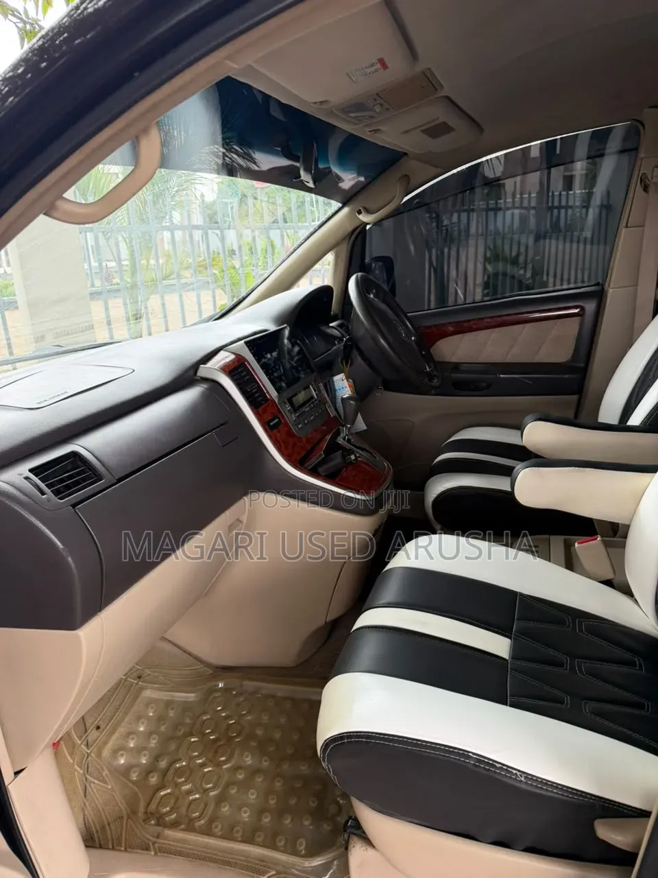 Toyota Alphard 2004 Black