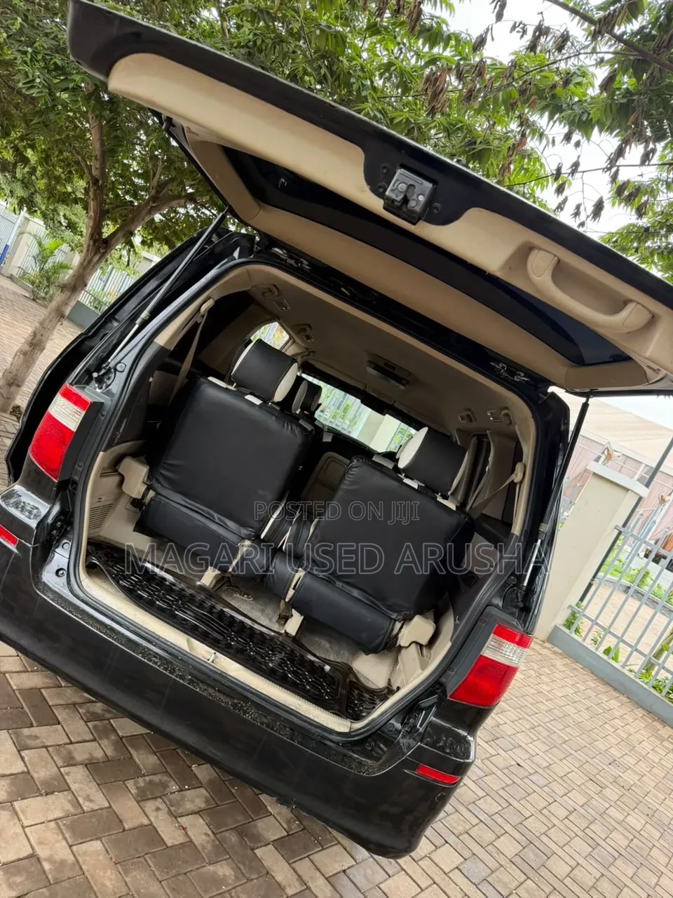 Toyota Alphard 2004 Black