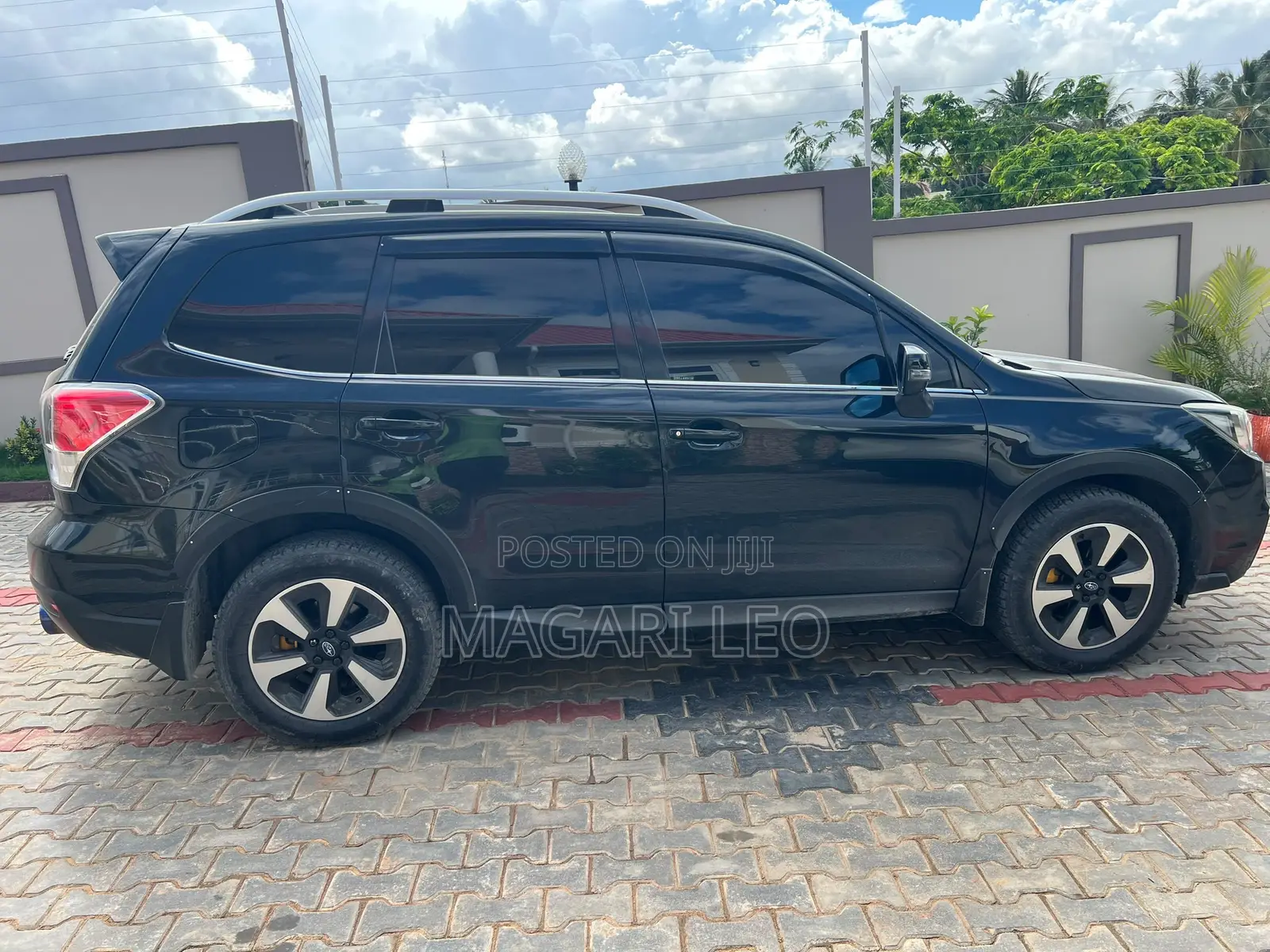 Subaru Forester 2.0XT Premium 4dr SUV AWD (2.0L 4cyl Turbo CVT) 2014