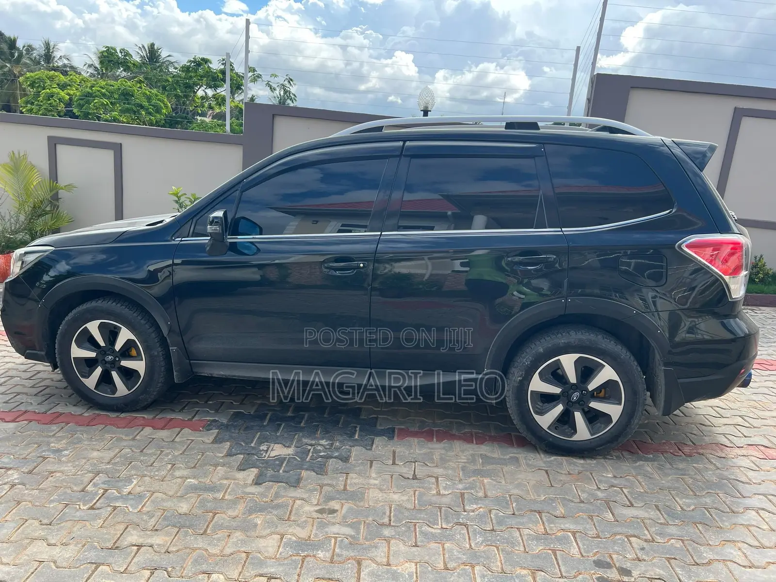 Subaru Forester 2.0XT Premium 4dr SUV AWD (2.0L 4cyl Turbo CVT) 2014