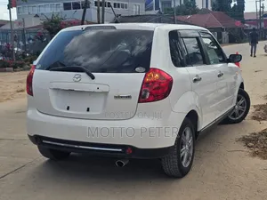 Mazda Verisa 2008 White