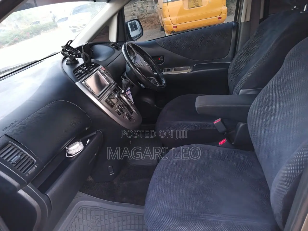 Toyota Ractis 1.5 FWD 2005 Gray
