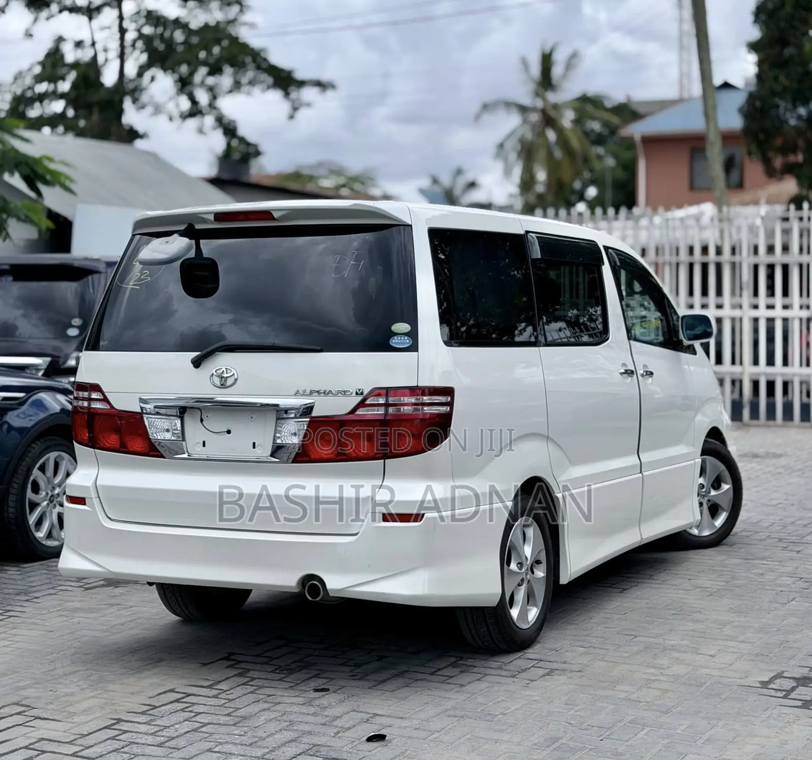 Toyota Alphard 2005 White