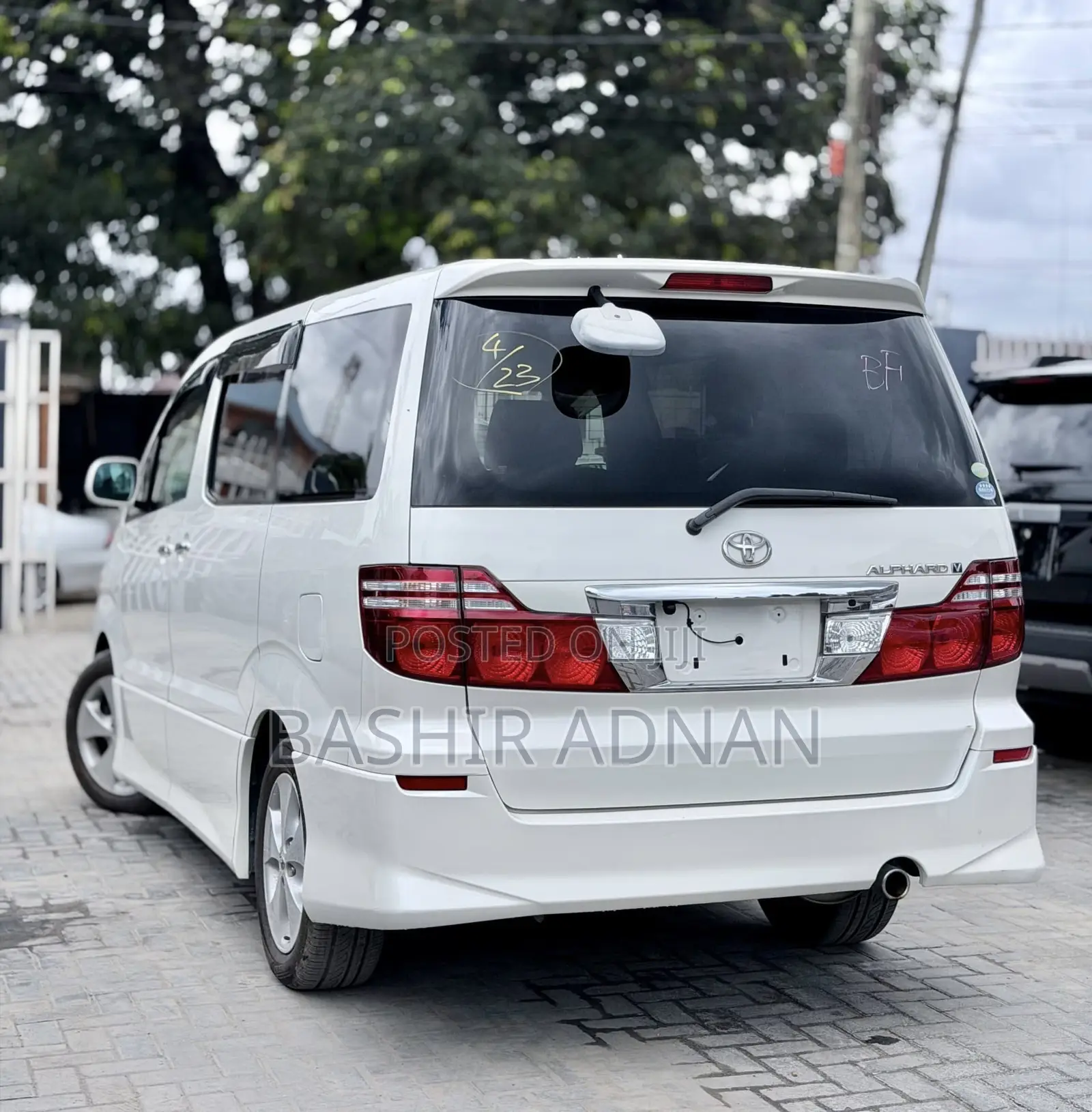 Toyota Alphard 2005 White