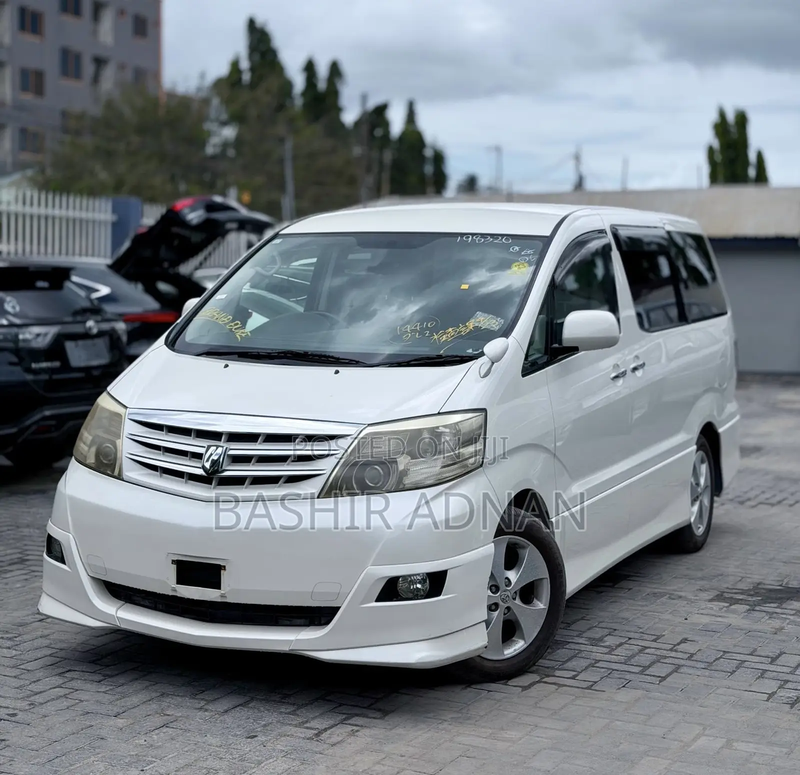 Toyota Alphard 2005 White