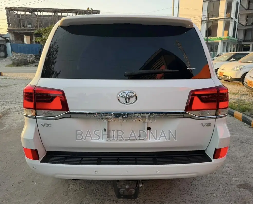 Toyota Land Cruiser 4.5 V8 TD 2016 White