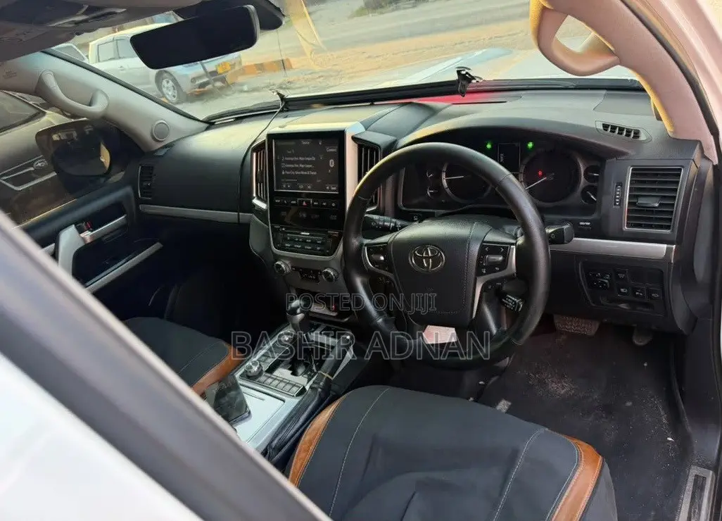 Toyota Land Cruiser 4.5 V8 TD 2016 White