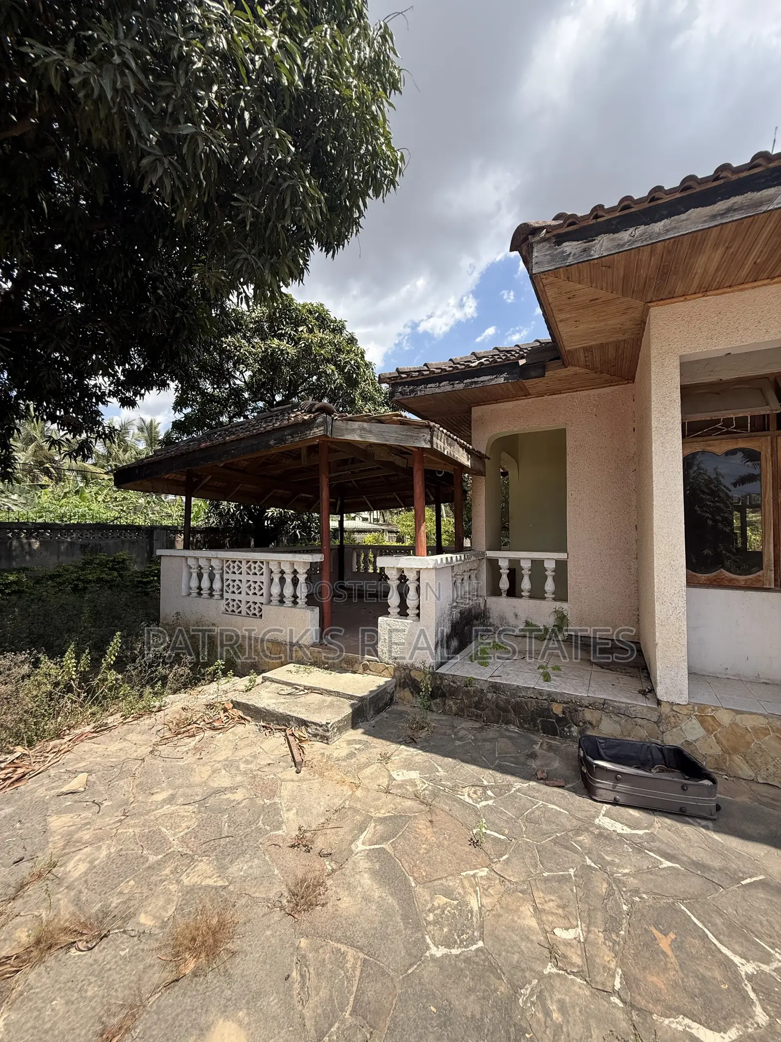 4bdrm Block of Flats in Mbezi Beach for sale