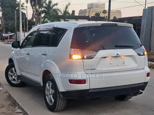 Mitsubishi Outlander 2006 White