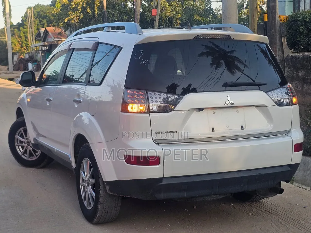 Mitsubishi Outlander 2006 White