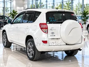 Toyota RAV4 2008 White