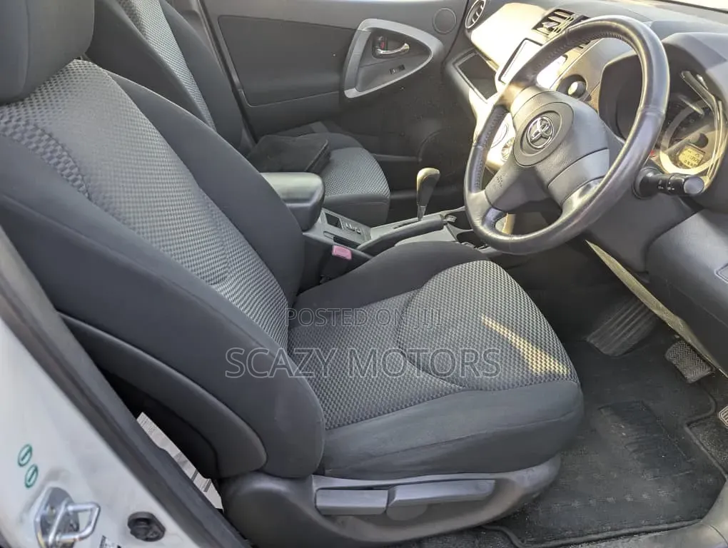 Toyota RAV4 2008 White