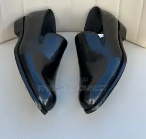 CR7 Elegant Slip-on Shoes
