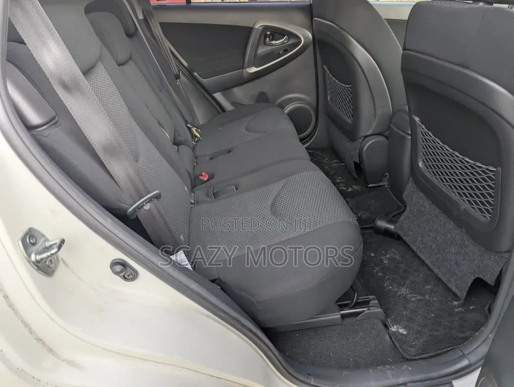 Toyota RAV4 2006 White