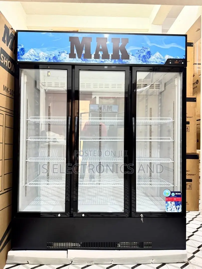 Mak Showcase Freezer 980L Triple Door Glass Display