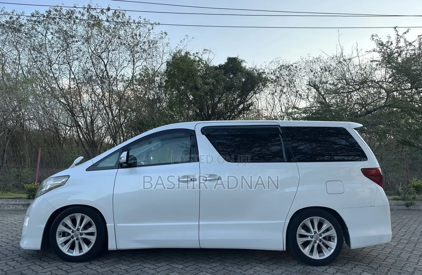 Toyota Alphard 2009 Pearl
